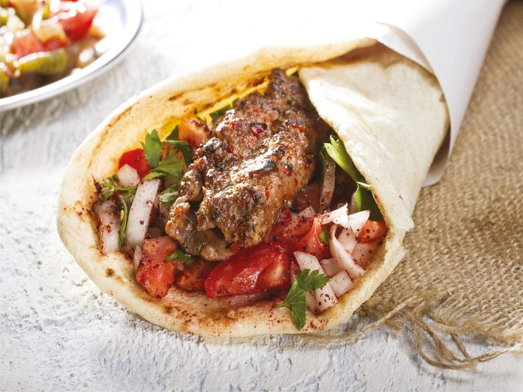 Kebab-Sandwich, Kebab, Fleischsandwich, Kebab-Sandwich, Mahlzeit, Essen, Snacks, lecker, Kebab-Wrap, Kebab, Kebab, Kebab, Kebab, Kebab